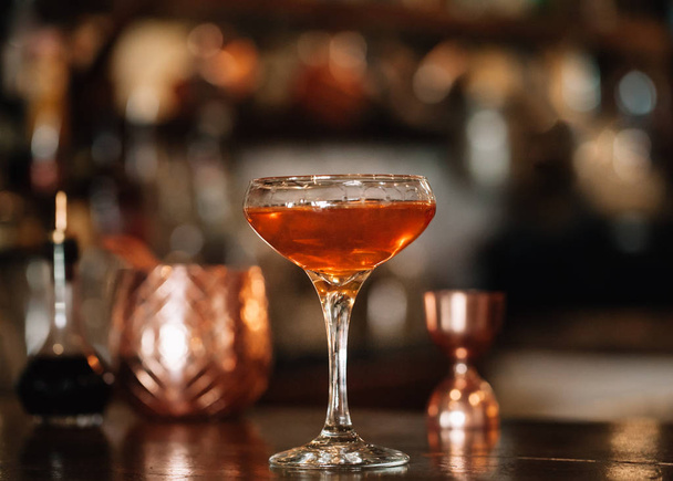 A handcrafted specialty brown liquor cocktail  - Φωτογραφία, εικόνα