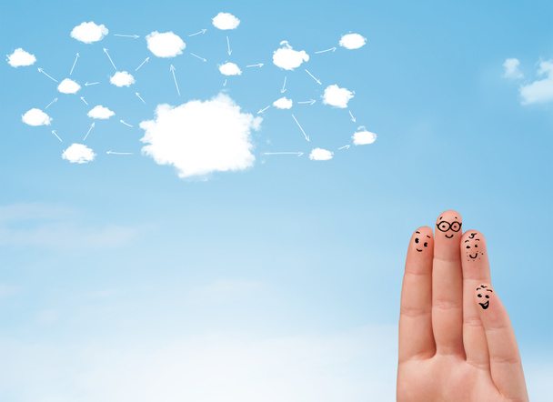 sormi hymiö pilvi verkkojärjestelmä - Valokuva, kuva
