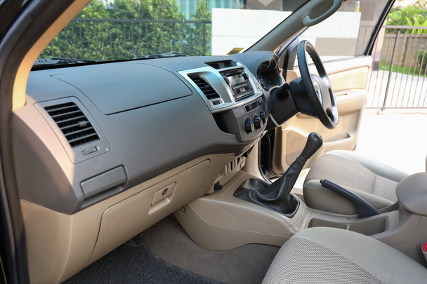vnitřní přední sedadlo vozidla automobilu - Fotografie, Obrázek