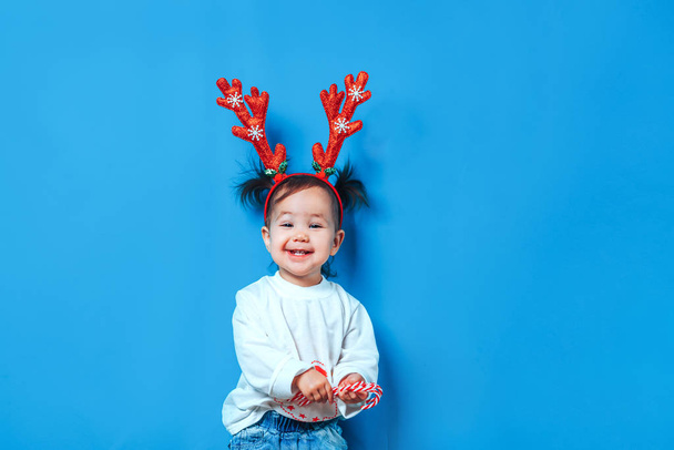 Cute little girl ready to christmas - Foto, immagini