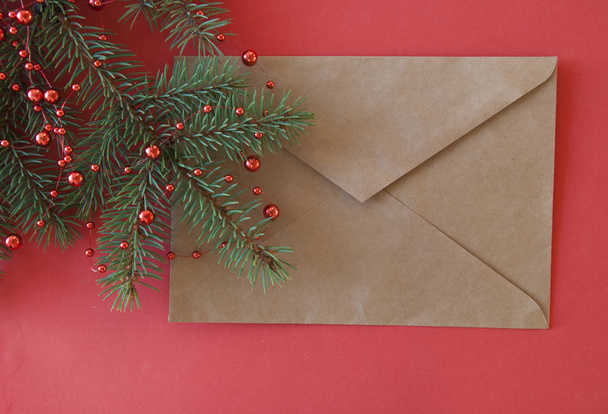 Різдвяний та новорічний фон з ялиновими гілками та коричневим en
 - Фото, зображення