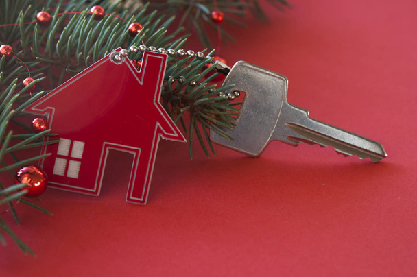 Christmas decoration: decorative house and key to the lock. Conc - Photo, Image