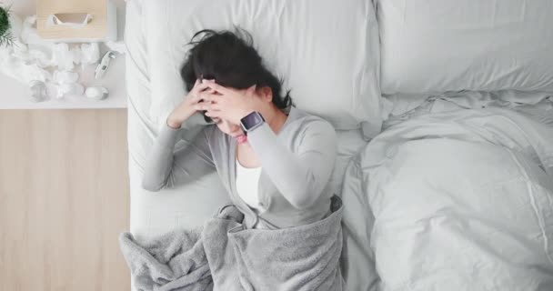 woman has headache - Imágenes, Vídeo