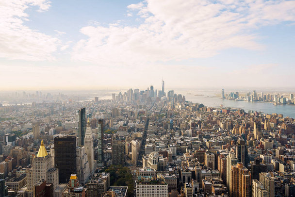 ニューヨークの日のパノラマ - 写真・画像