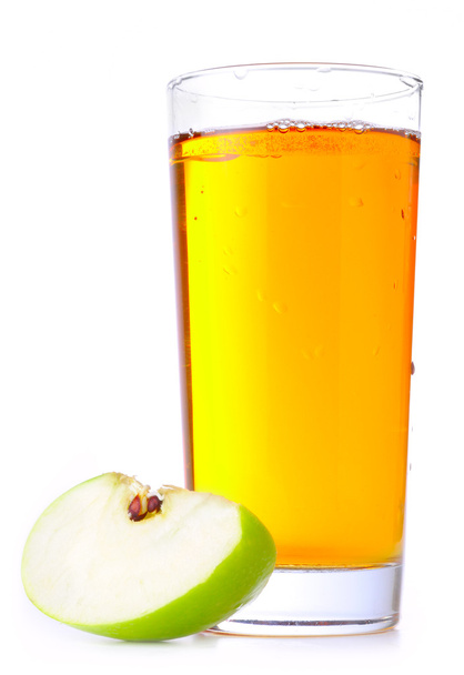 Glas Apfelsaft und grüne Äpfel isoliert o - Foto, Bild