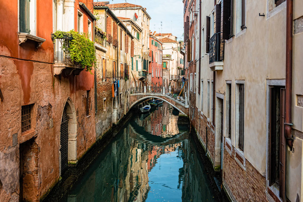 Traditional canal street in Venice, Italy - Fotoğraf, Görsel
