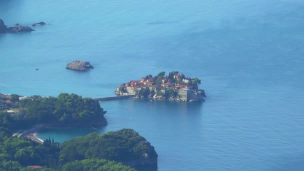 Karadağ 'daki Sveti Stefan adasına uzaktan bak - Video, Çekim