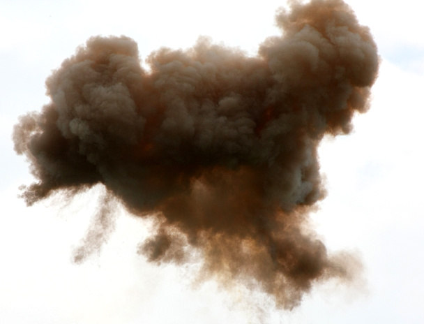 токсична хмара в небі після вибуху фабрики продуктів
 - Фото, зображення