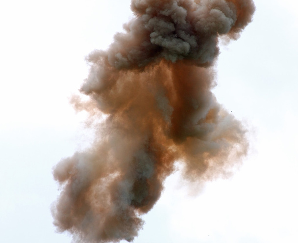 formas de nubes y humo espeso en el cielo 3
 - Foto, Imagen