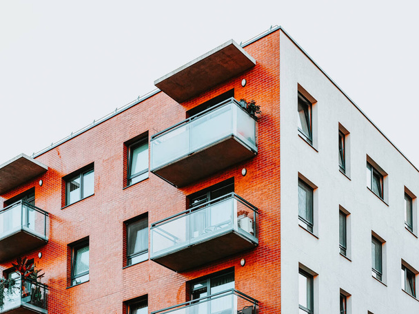 Balkone von Mehrfamilienhäusern Wohnkomplex Immobilien - Foto, Bild
