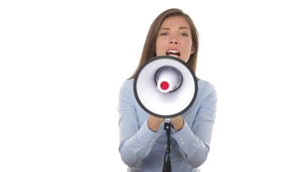 Mujer de negocios gritando enojada en megáfono
 - Metraje, vídeo