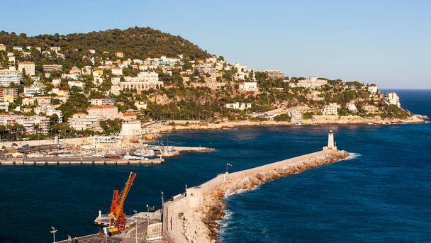 Port w Nicei i port na łodzi, Lazurowe Wybrzeże, Riwiera Francuska - Zdjęcie, obraz