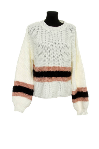 Білий в'язаний светр зі смугами ізольовані
  - Фото, зображення