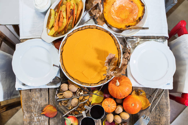 Pumpkin pie Thanksgiving day festive dinner table - Фото, зображення