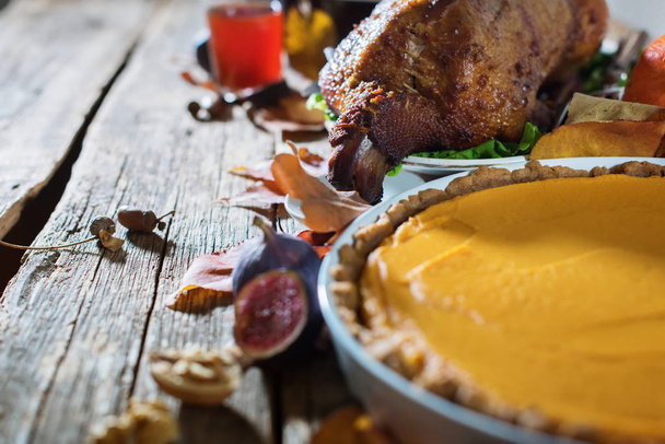 Thanksgiving day fest autumn pumpkin pie tart - 写真・画像