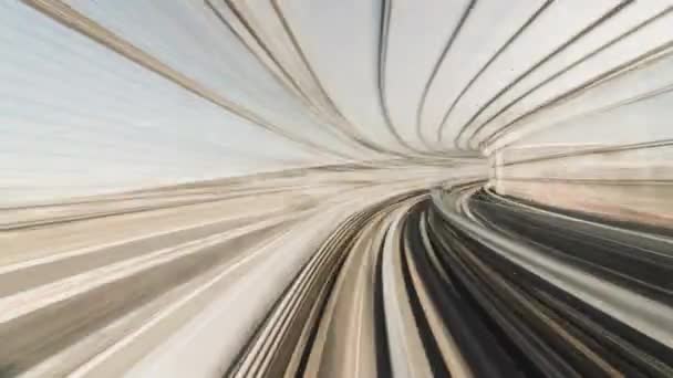 4К точка зрения Гиперлапс автоматического поезда, движущегося вперед по Радужному мосту в Одайбу в Токио, Япония. Передовая транспортная система, Азиатский туризм, концепция транспортных технологий
 - Кадры, видео