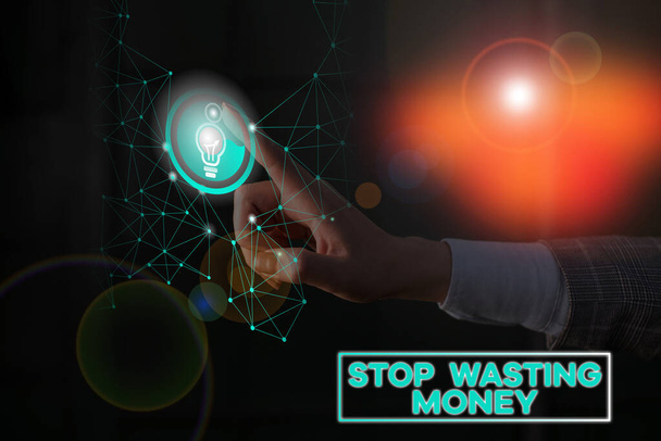 Signo de texto que muestra Stop Wasting Money. Foto conceptual Organizar el horario de gestión permite hacerlo Comenzar ahora
. - Foto, Imagen