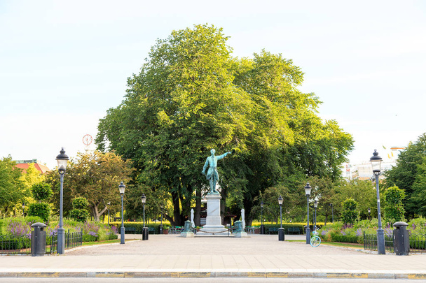 Estocolmo, Suecia. Monumento a Carlos XII La apertura de la Bolsa
 - Foto, Imagen