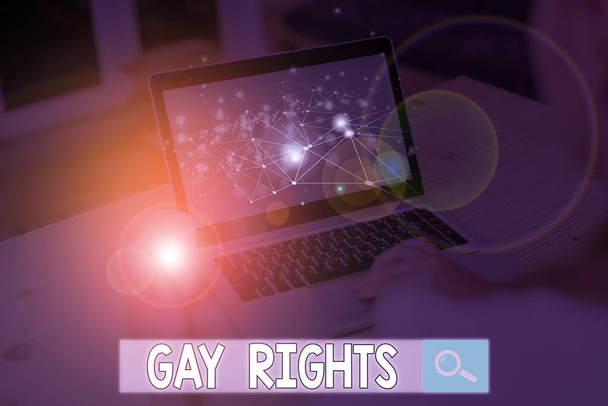 Πινακίδα που δείχνει τα δικαιώματα των γκέι. Αντίληψη φωτογραφία ίση αστικών και κοινωνικών δικαιωμάτων για τους ομοφυλόφιλους άτομα. - Φωτογραφία, εικόνα