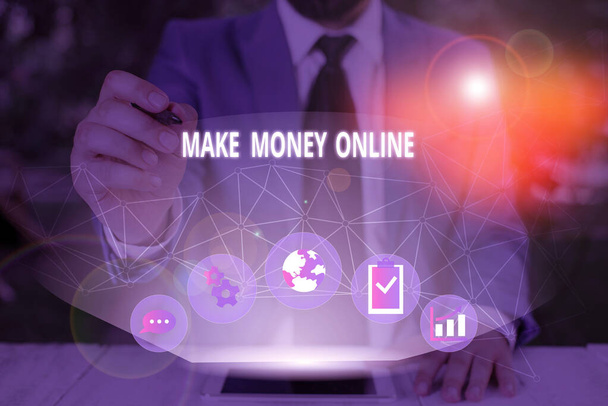 Word tekst intoetsen Make Money Online. Businessconcept voor e-commerce Trading verkopen via het internet Freelance. - Foto, afbeelding