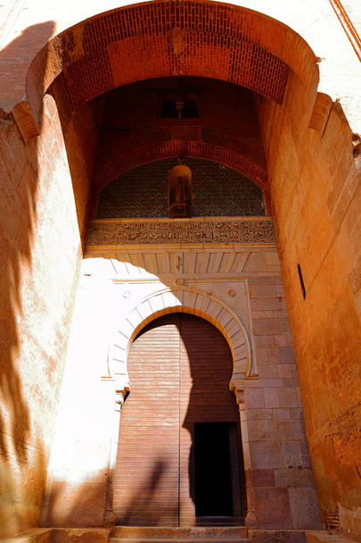  Alhambra Granada 'nın güzel Moorish tarzı tasarımı - Endülüs, İspanya, Avrupa - Fotoğraf, Görsel