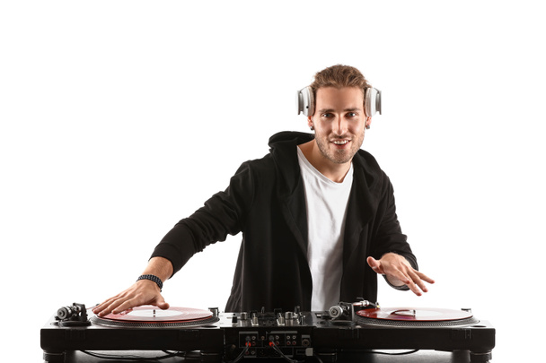 DJ masculino tocando música sobre fondo blanco
 - Foto, imagen