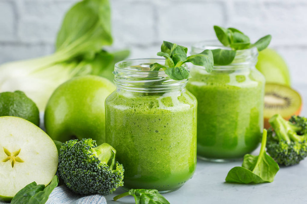 Green smoothie with vegetables for healthy, raw, vegan diet - Photo, Image