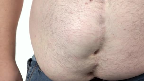 Close up de homem gordo sacode sua barriga grande
. - Filmagem, Vídeo