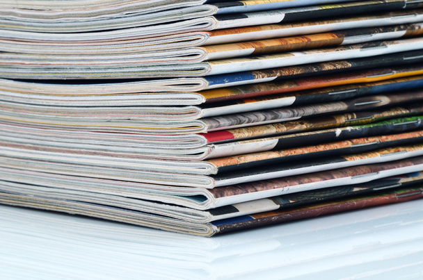 Dergiler yığın - Fotoğraf, Görsel