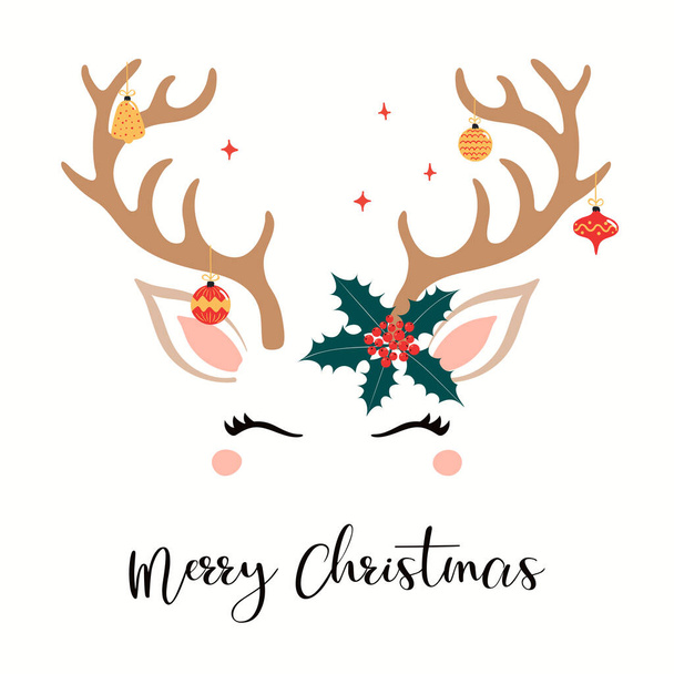 Cartão desenhado à mão com rosto bonito rena, ornamentos pendurados de chifres, azevinho, estrelas, texto Feliz Natal isolado no fundo branco, Conceito para impressão de férias
 - Vetor, Imagem