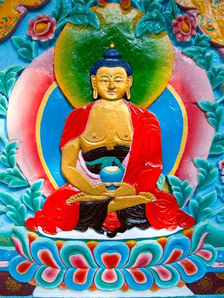 A templom falán gyönyörű buddhistic grafika - Fotó, kép