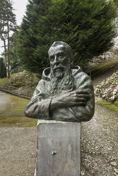 Busto commemorativo di Padre Marie-Antoine Missionario Capucin
 - Foto, immagini