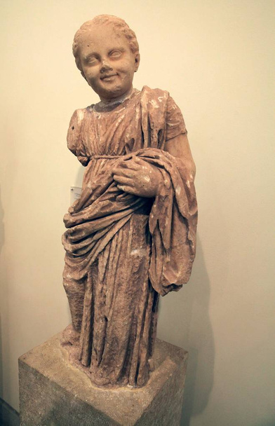 Экспонаты Дельфийского музея в Греции представляют собой уникальные скульптуры и статуи, предметы быта и религии. Музей расположен рядом с археологическим комплексом Аполлона
 - Фото, изображение