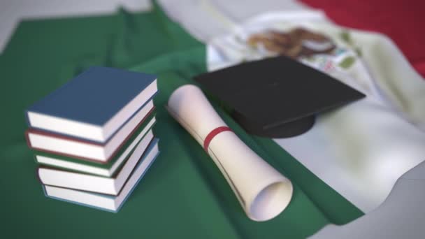 Tapa de graduación, libros y diploma en la bandera mexicana. Educación superior en México relacionada con la animación conceptual 3D
 - Imágenes, Vídeo