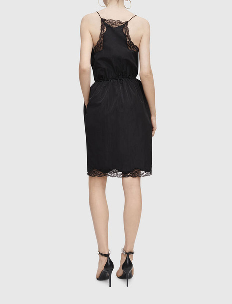 Маленькие черные платья, черный атлас N80, Маленькое черное платье - Форма будущего, Платья для подростков - Официальные платья для юниоров
 - Фото, изображение
