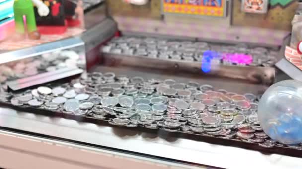Máquina de empuje de dinero arcade antigua 4K
 - Metraje, vídeo