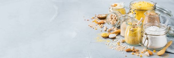 Безглютенове харчове борошно, мигдаль, кукурудза, рис, нуту
 - Фото, зображення