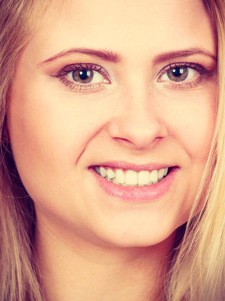 Closeup portrait of happy attractive blonde woman - Zdjęcie, obraz