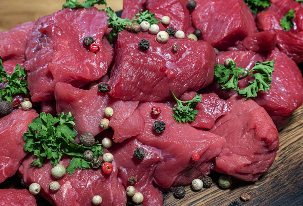 Carne em bruto, carne de bovino
 - Foto, Imagem