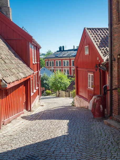 Wooden house in the old quarter of Damstredet and Telthusbakken in Oslo, Norway - 写真・画像