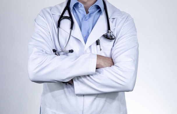 lääkärin ammatillinen lääkäri univormu ja stetoskooppi
 - Valokuva, kuva