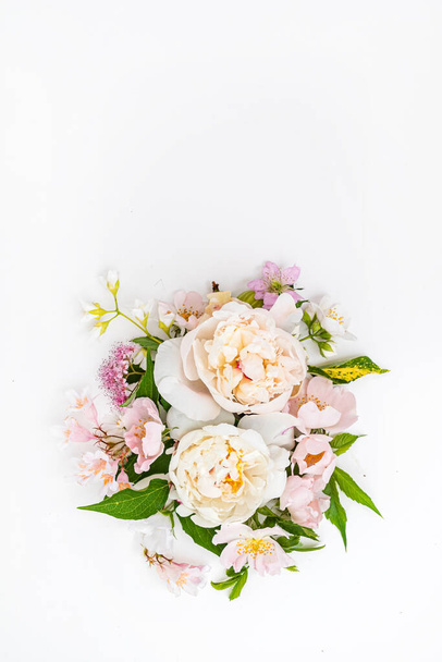 summer flowers on the white background - Foto, afbeelding