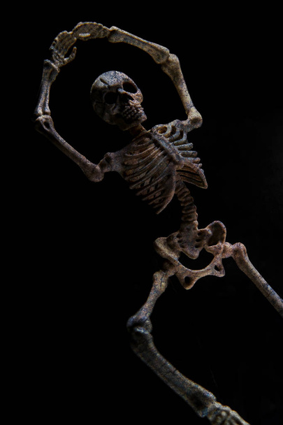 dansend skelet - Foto, afbeelding