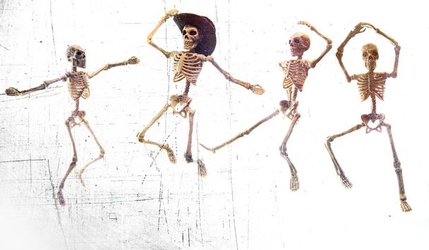 Танцующий ковбой скелет
 - Фото, изображение