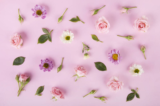floral arrangement on a pink background. pattern - Zdjęcie, obraz