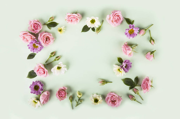 floral arrangement on a green background - Foto, Imagen