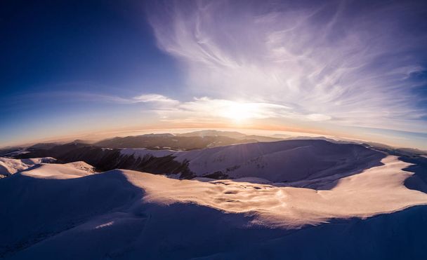 Fabulous panorama with snow-capped mountains - Фото, зображення