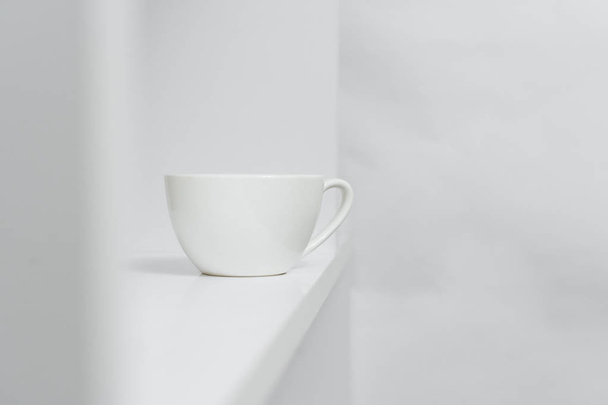 coffee cup on the table - Фото, зображення
