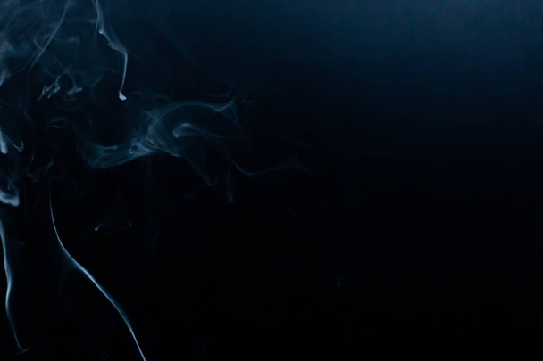 Füst háttér fekete háttér. Szürke füst textúra hatása. - Fotó, kép