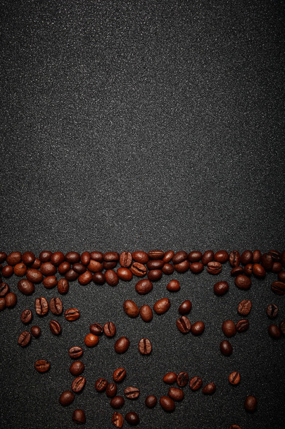 Coffee beans on grunge background - Zdjęcie, obraz